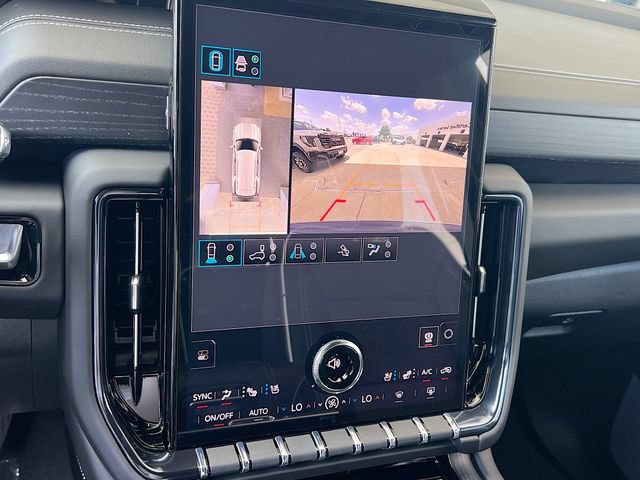 New 2026 GMC Yukon AT4 Ultimate AWD/4WD image 9