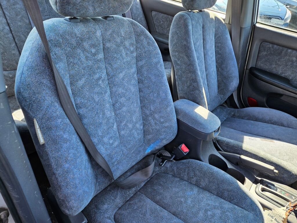 Used 2001 Hyundai Elantra GLS image 14