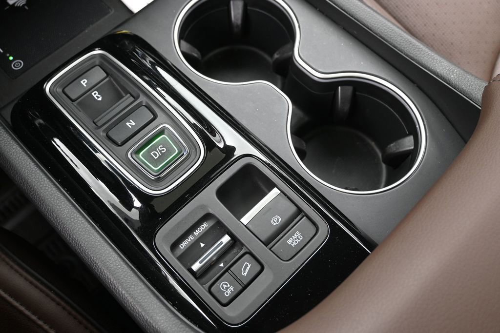Used 2025 Honda Pilot Elite image 28
