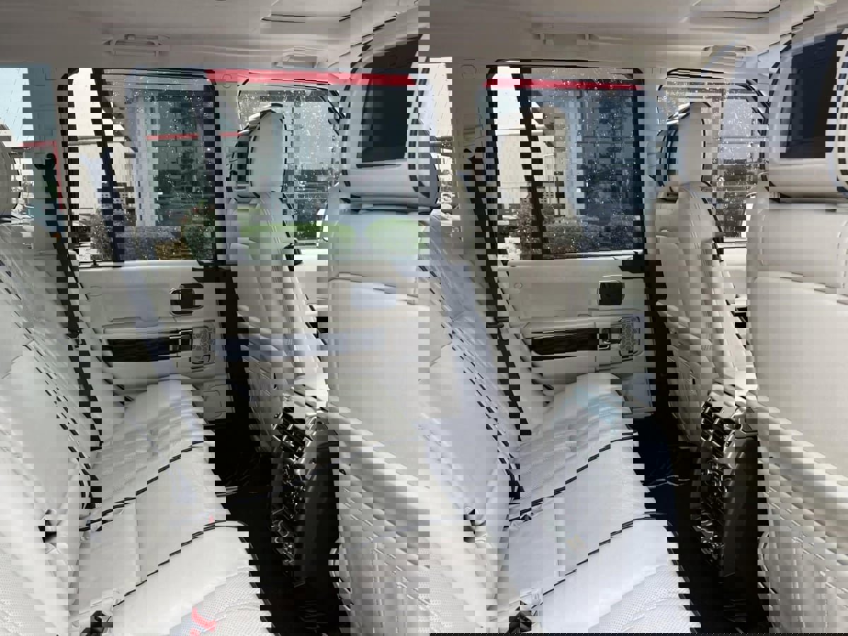 Used 2011 Land Rover Range Rover Supercharged AWD/4WD image 31