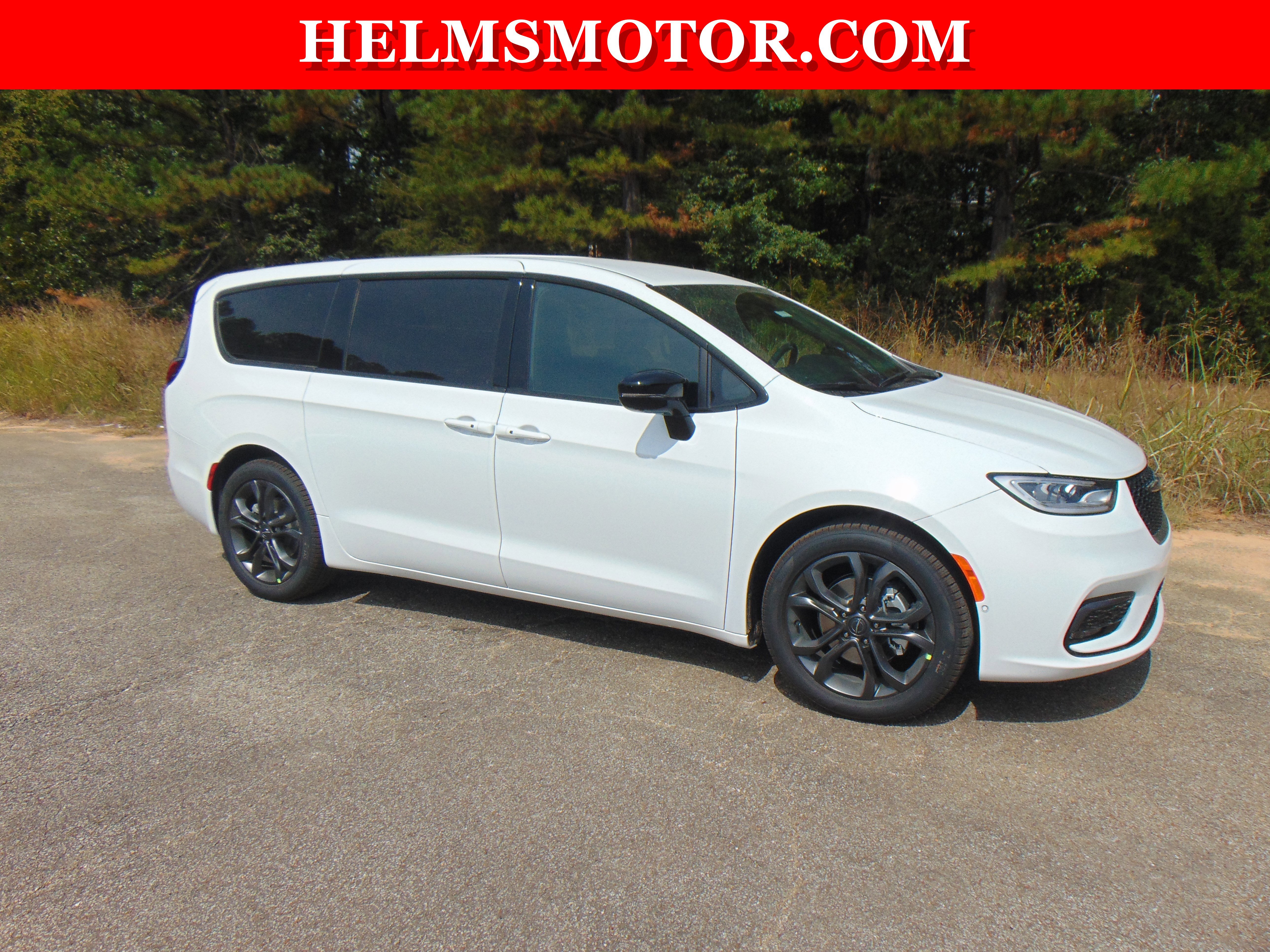 New 2026 Chrysler Pacifica Select image 11