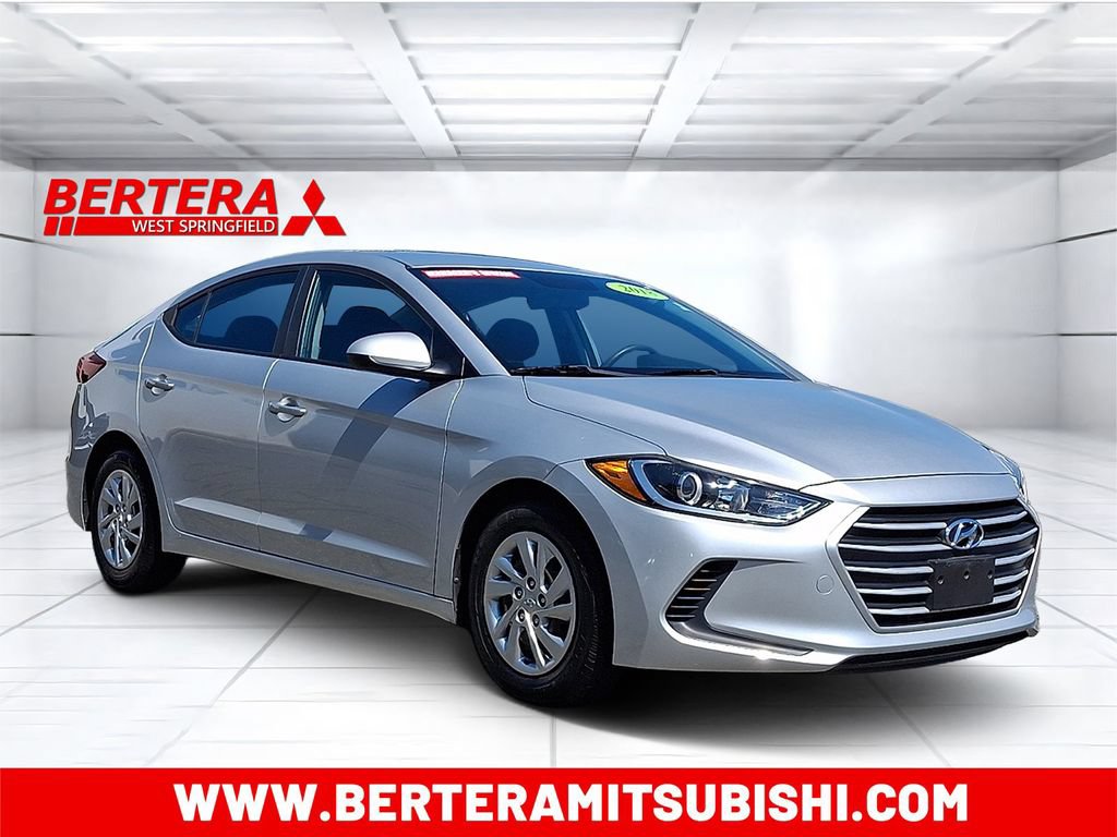 Used 2018 Hyundai Elantra SE FWD image 1