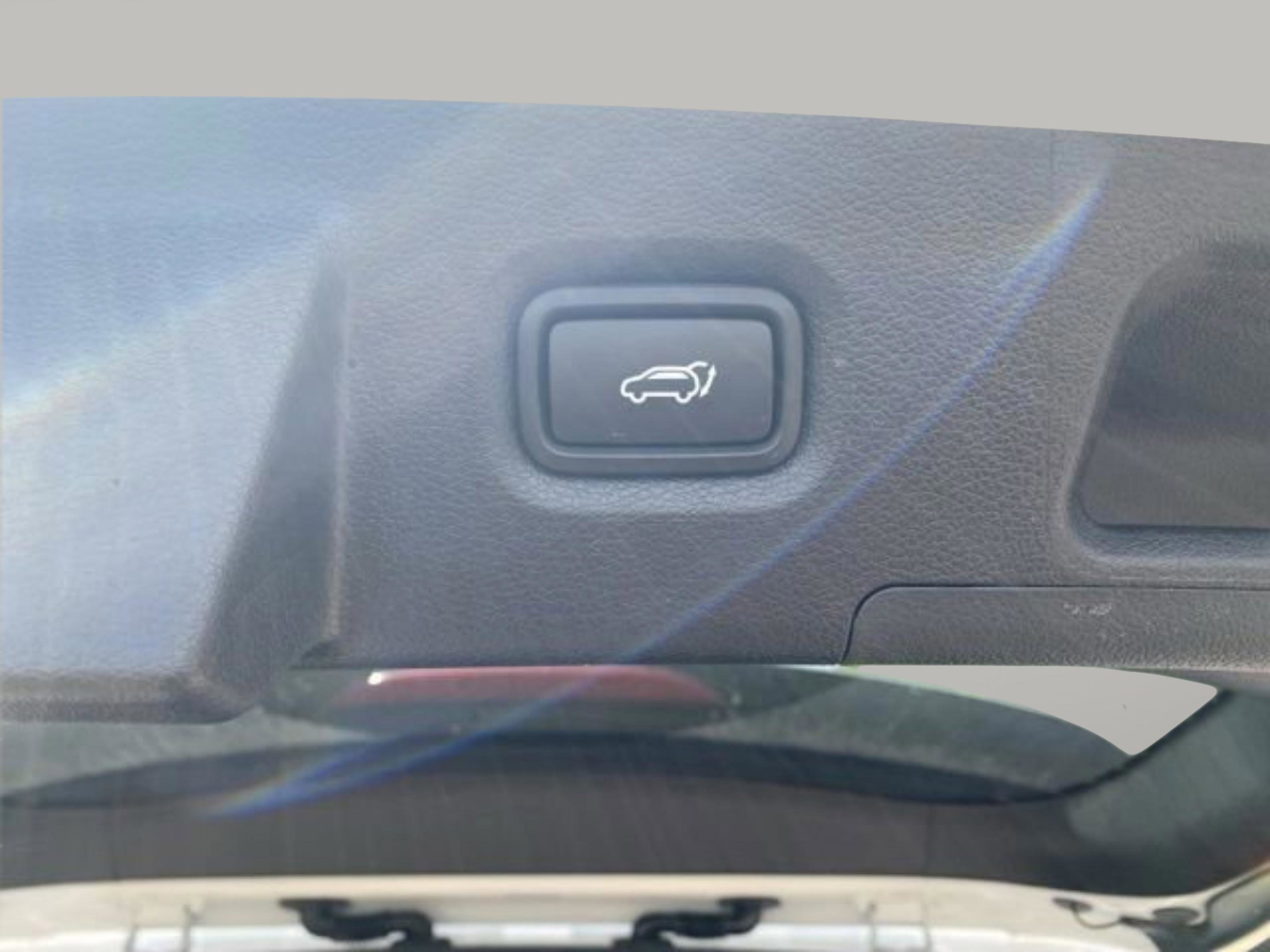 Used 2023 Hyundai Santa Fe SEL image 32