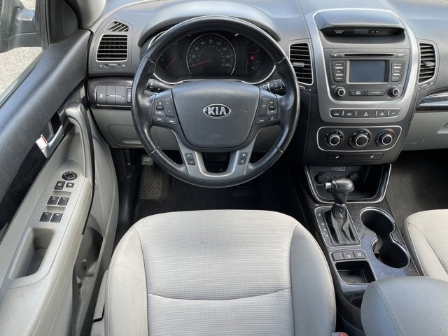 Used 2014 Kia Sorento LX image 17