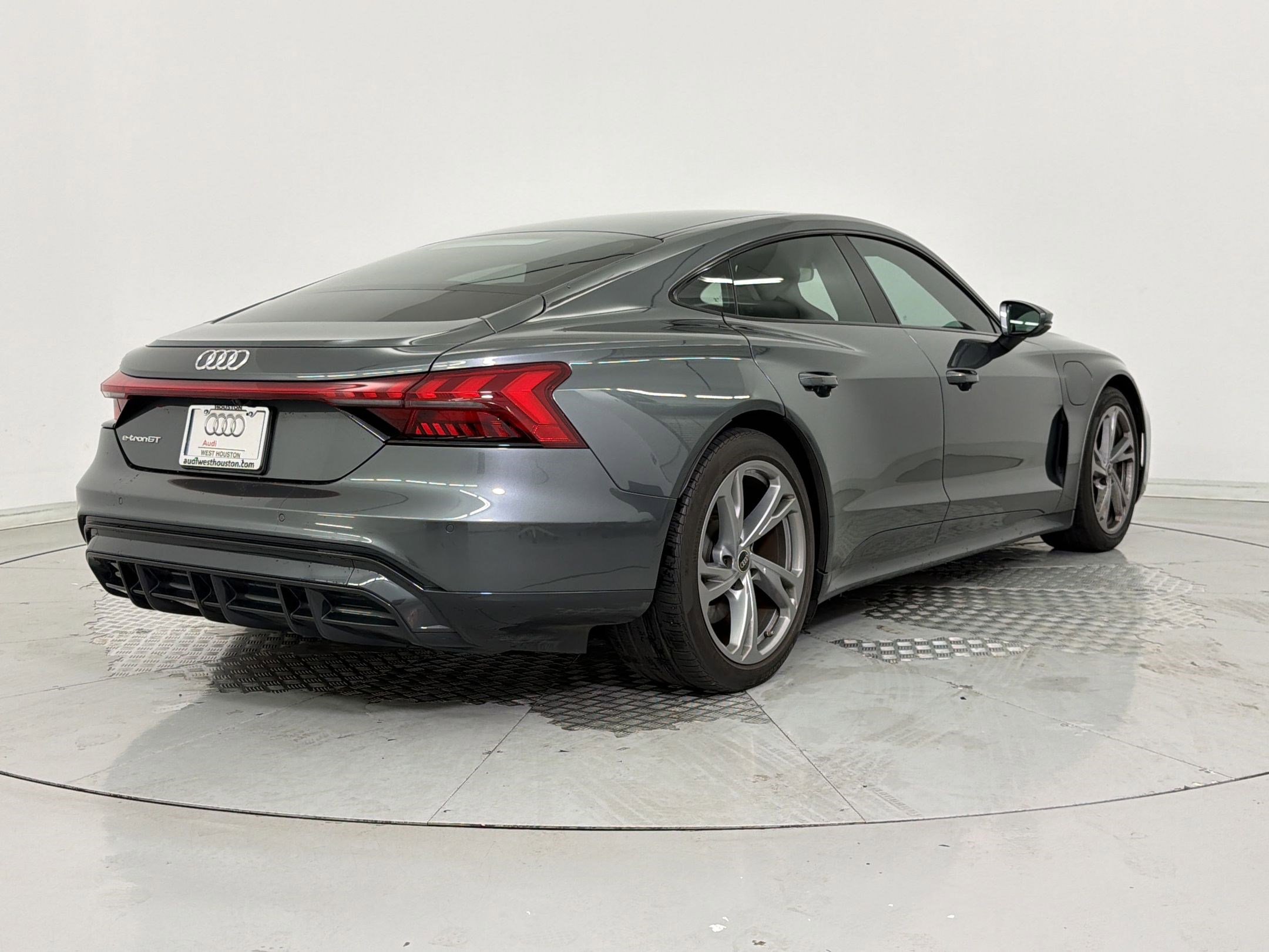 Used 2023 Audi e-tron GT Premium Plus AWD/4WD image 8