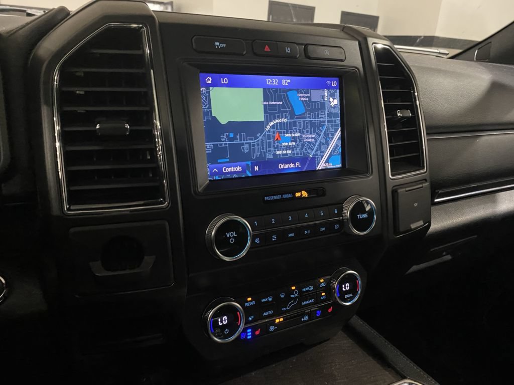 Used 2020 Ford Expedition Limited w/ Equipment Group 301A RWD image 11