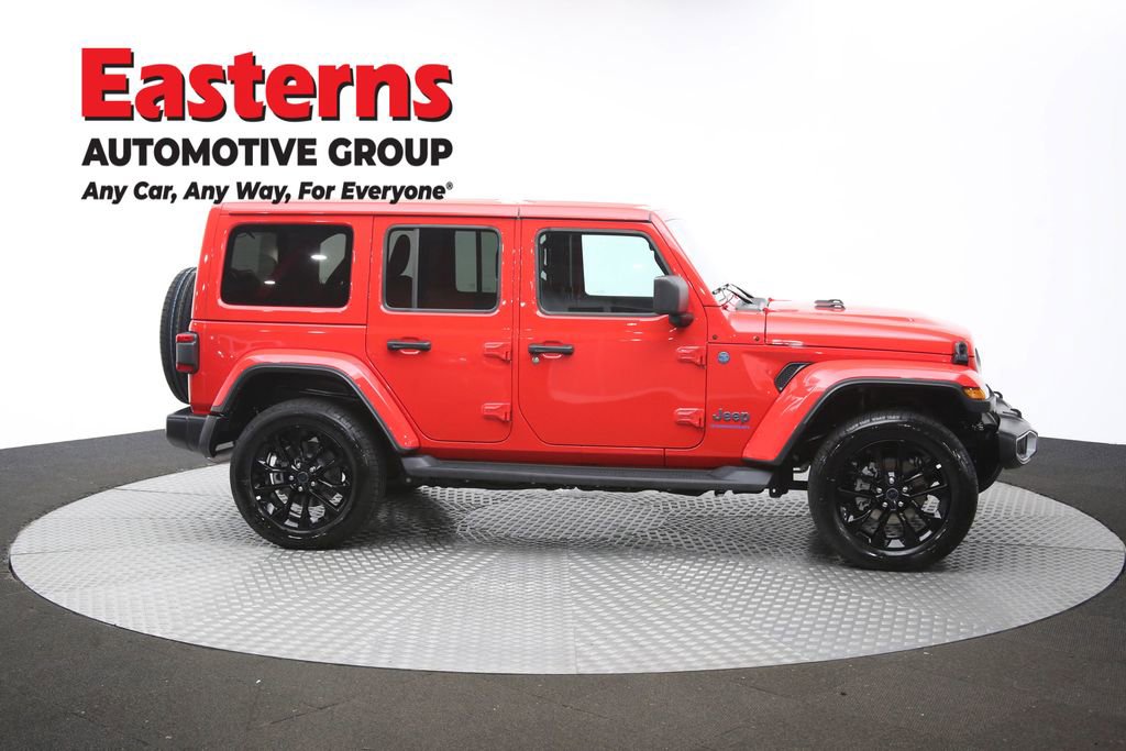 Used 2025 Jeep Wrangler Unlimited Sahara image 45