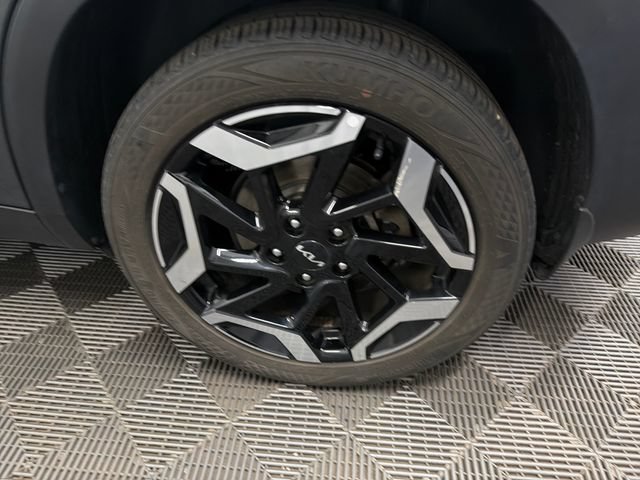 Certified 2024 Kia Seltos SX w/ SX Sunroof Package AWD/4WD image 33