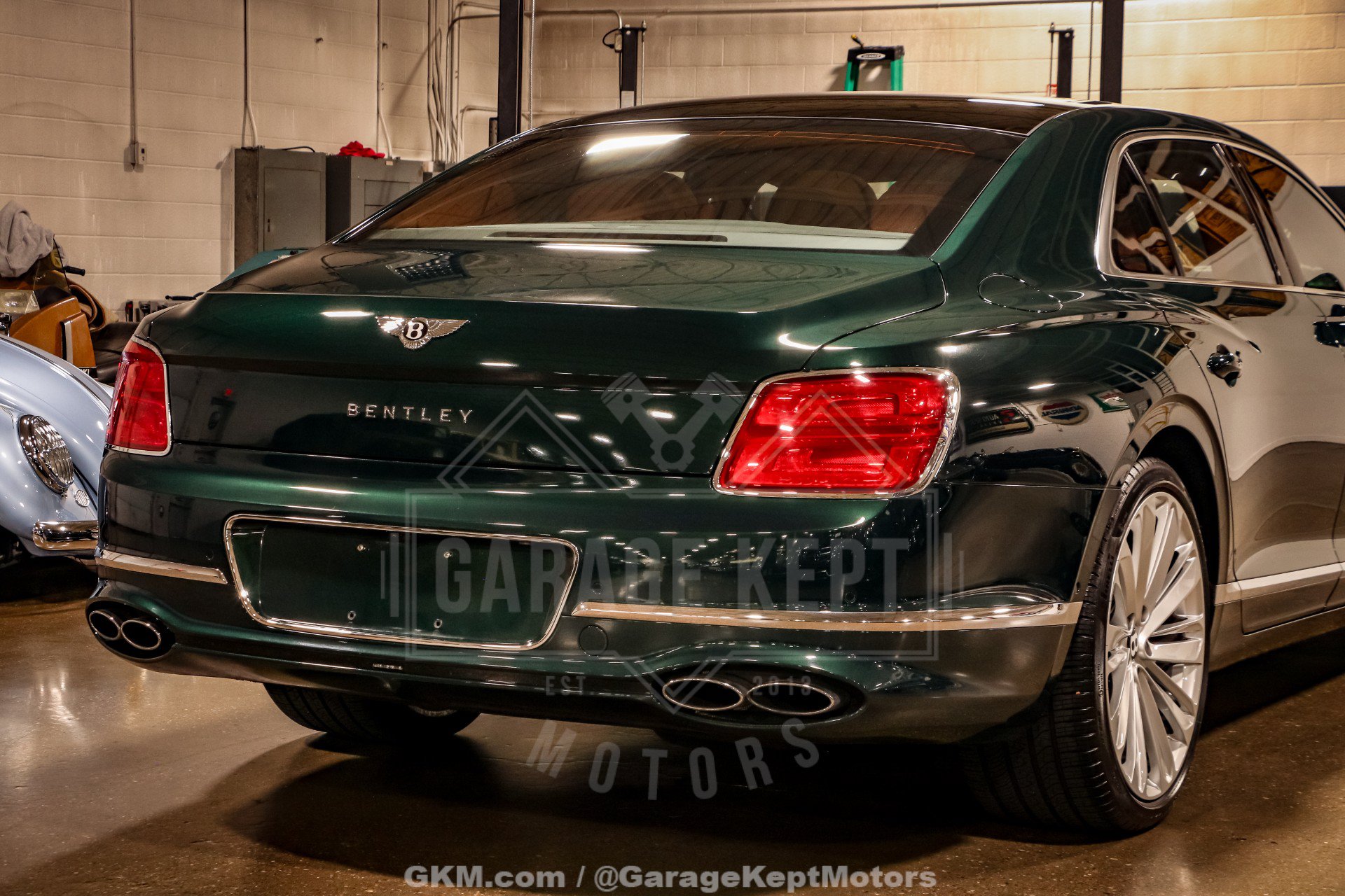 Used 2023 Bentley Flying Spur Azure AWD/4WD image 54