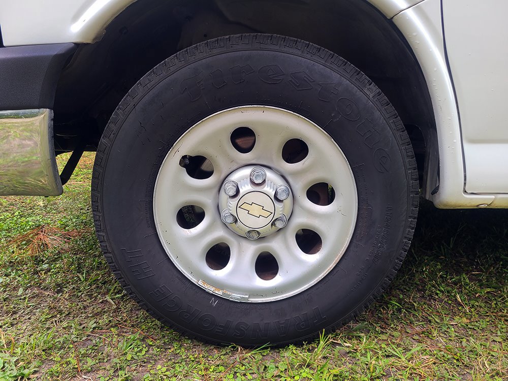 Used 2014 Chevrolet Express 1500 image 27