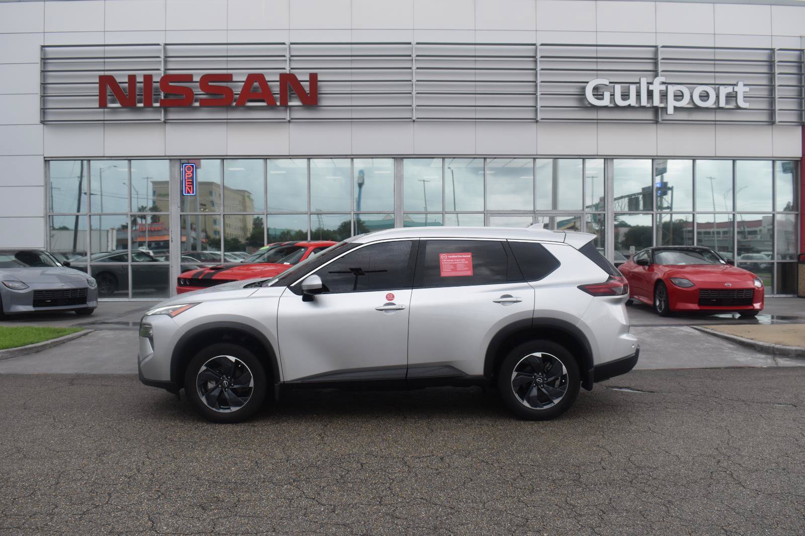 Certified 2024 Nissan Rogue SV w/ SV Premium Package FWD image 3