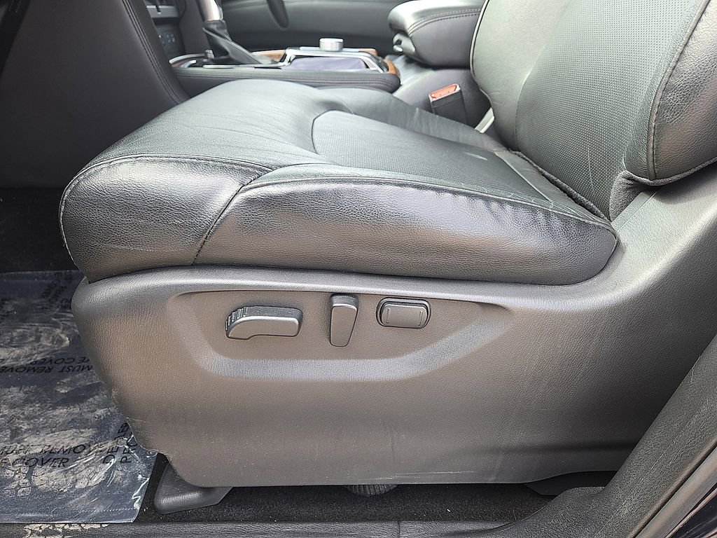 Used 2024 Nissan Armada SL image 25