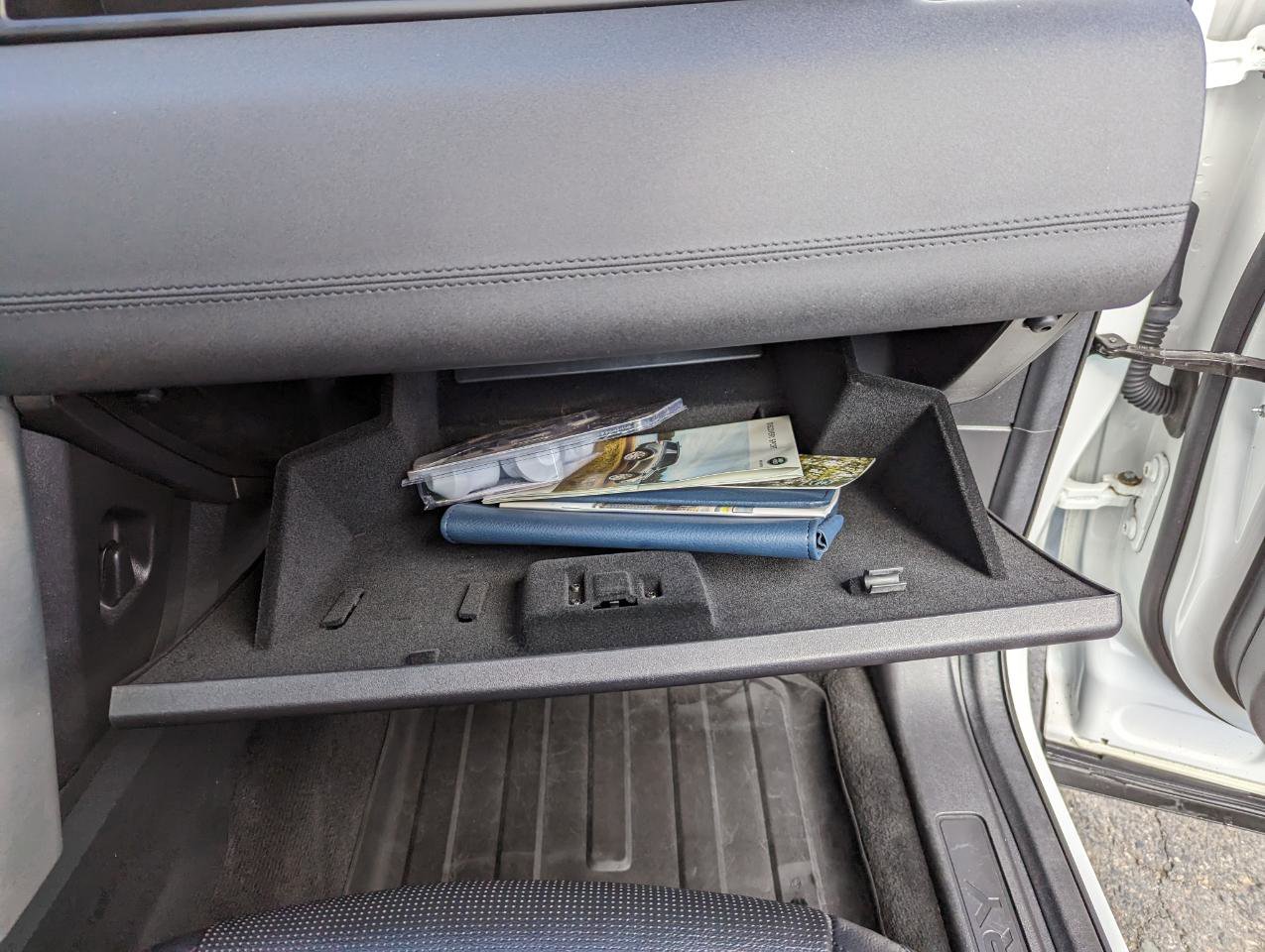 Used 2017 Land Rover Discovery Sport HSE image 34