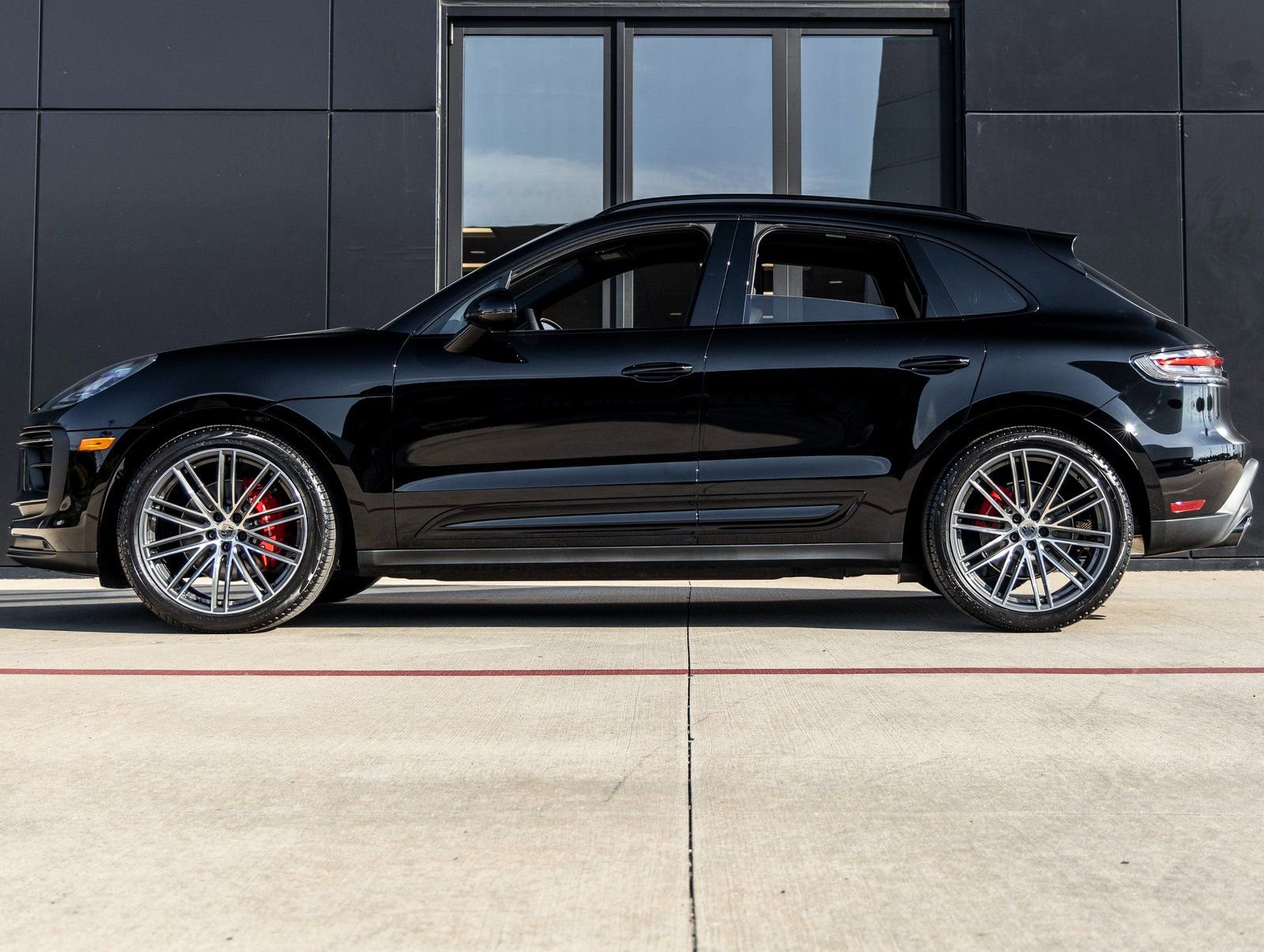 Used 2026 Porsche Macan S image 2