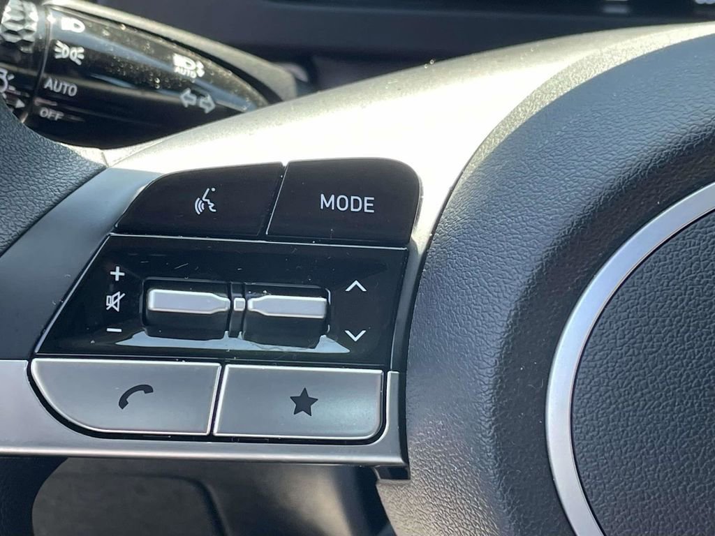 Certified 2026 Hyundai Elantra SE FWD image 20
