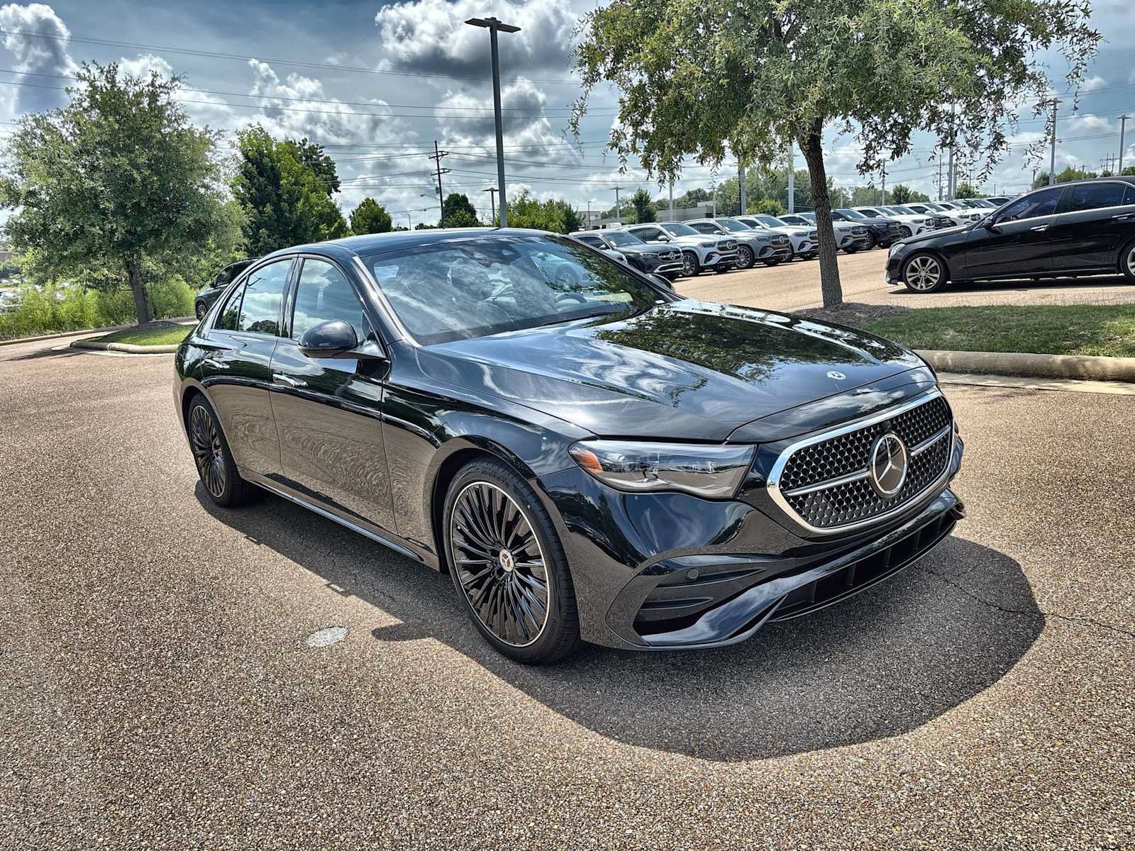 New 2026 Mercedes-Benz E 350 4MATIC Sedan image 11