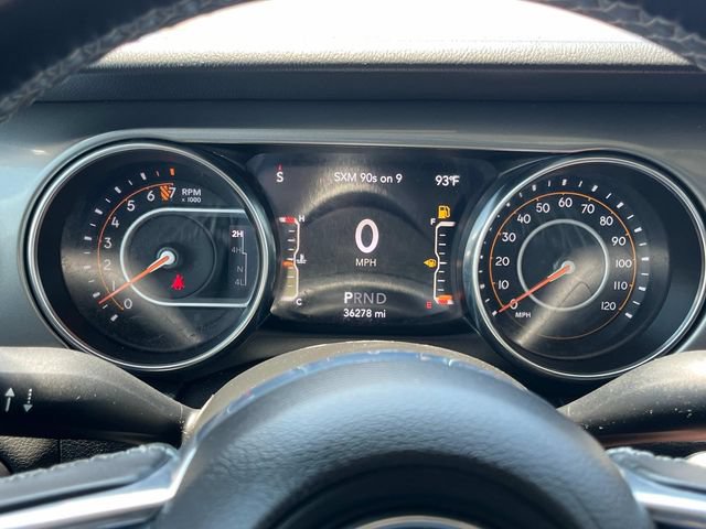 Used 2021 Jeep Gladiator Overland w/ Trailer Tow Package AWD/4WD image 36