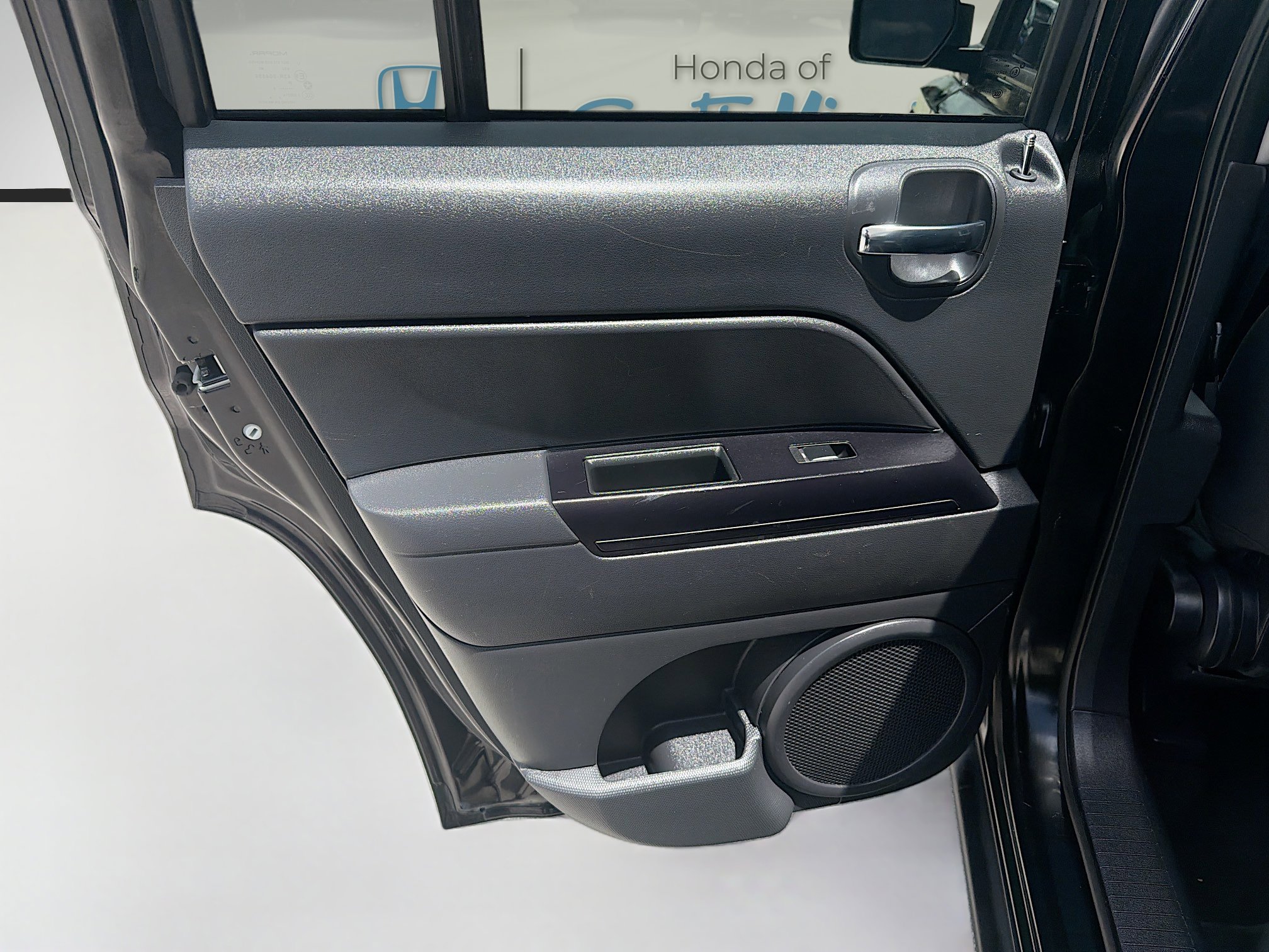 Used 2016 Jeep Patriot Sport w/ Power Value Group FWD image 25