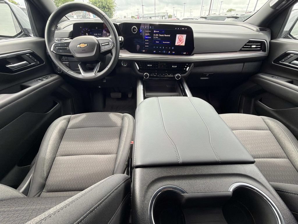 Used 2026 Chevrolet Tahoe LS AWD/4WD image 18