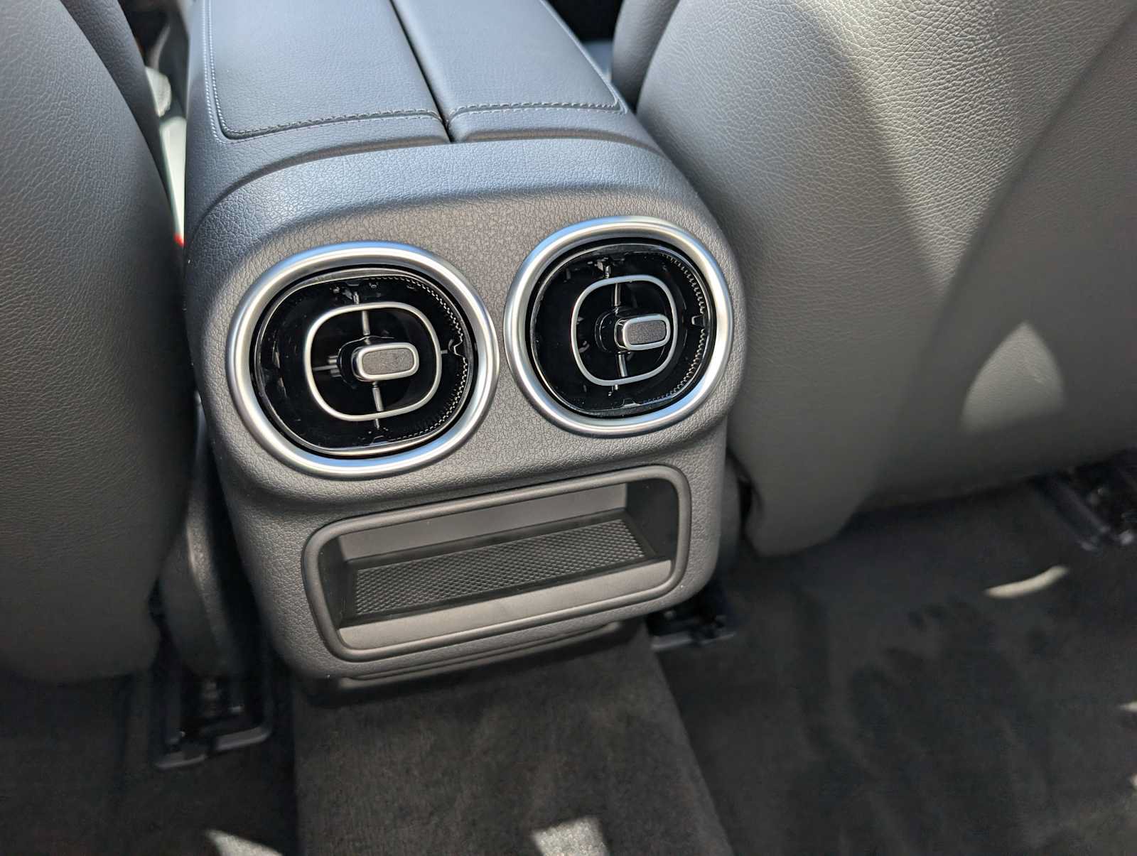 New 2027 Mercedes-Benz GLC 300 4MATIC image 16