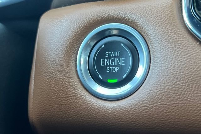 Used 2023 GMC Canyon AT4 image 28