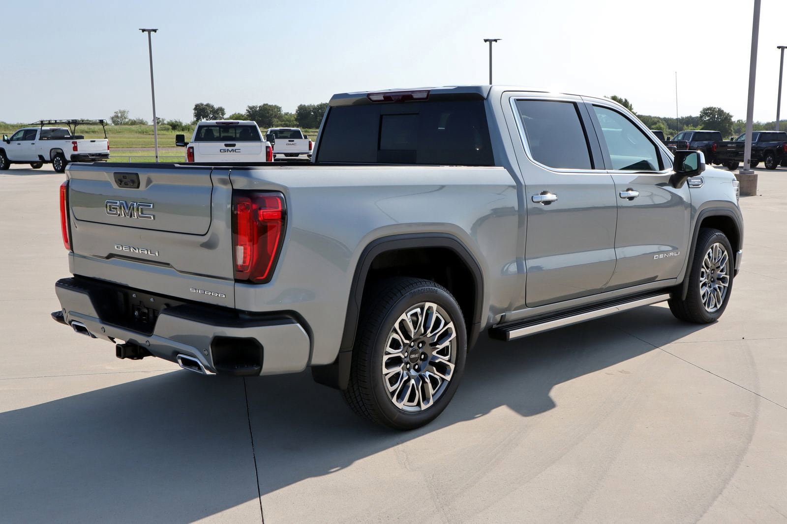 New 2025 GMC Sierra 1500 Denali Ultimate AWD/4WD image 4
