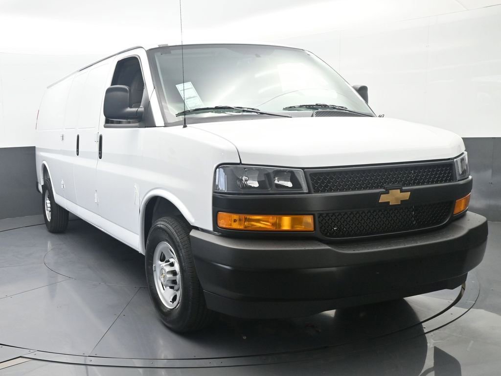 New 2026 Chevrolet Express 2500 Extended w/ Driver Convenience Package RWD image 9