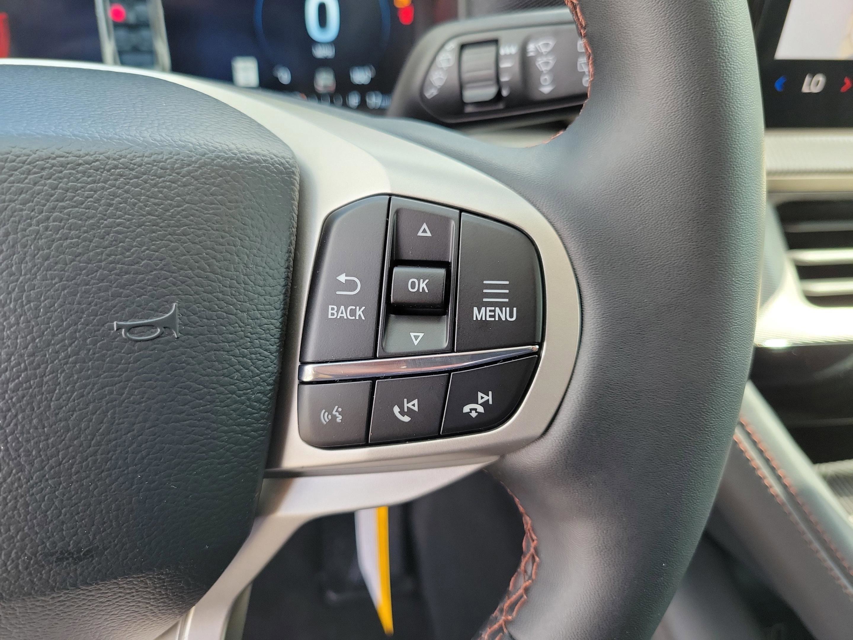 New 2026 Ford Explorer Active RWD image 24