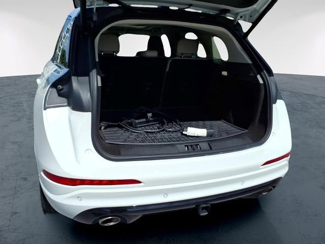 Used 2022 Lincoln Corsair Grand Touring w/ Towing Package AWD/4WD image 8