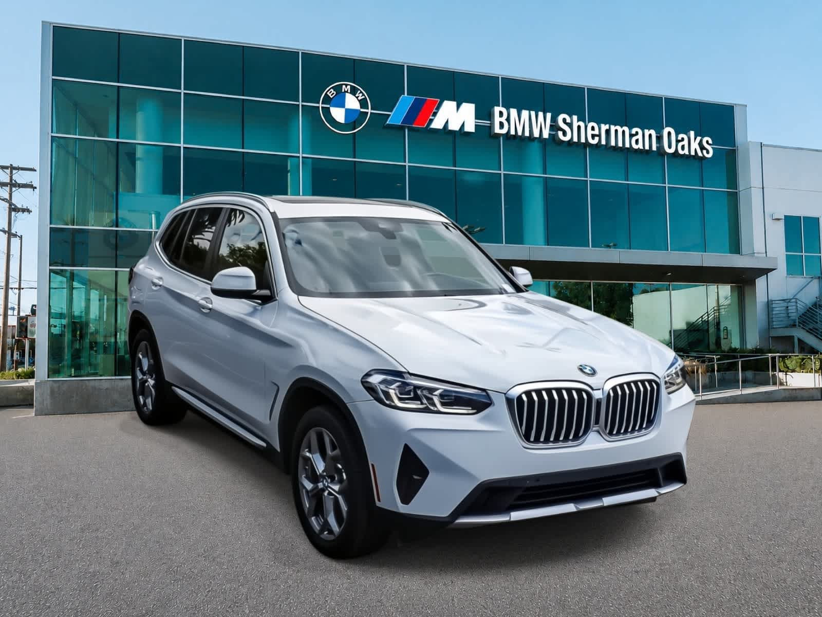Used 2023 BMW X3 sDrive30i w/ Convenience Package RWD image 3