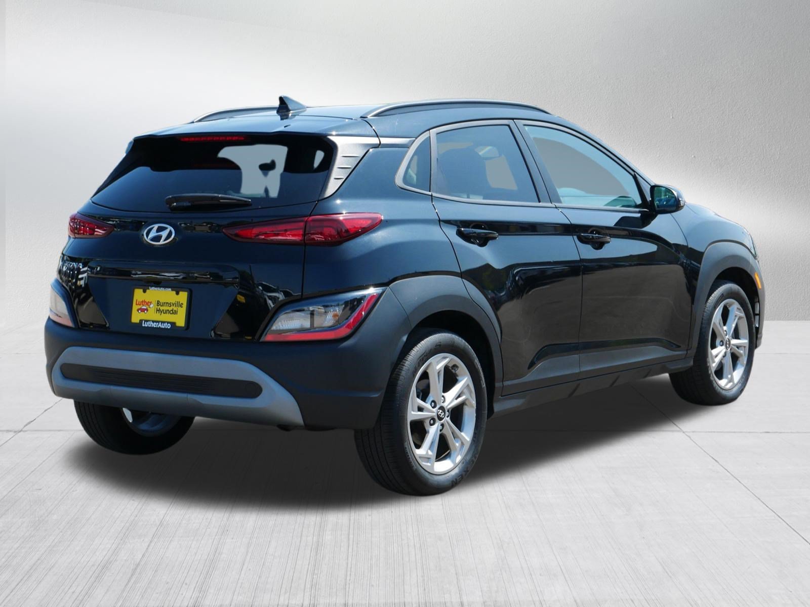 Used 2023 Hyundai Kona SEL FWD image 7