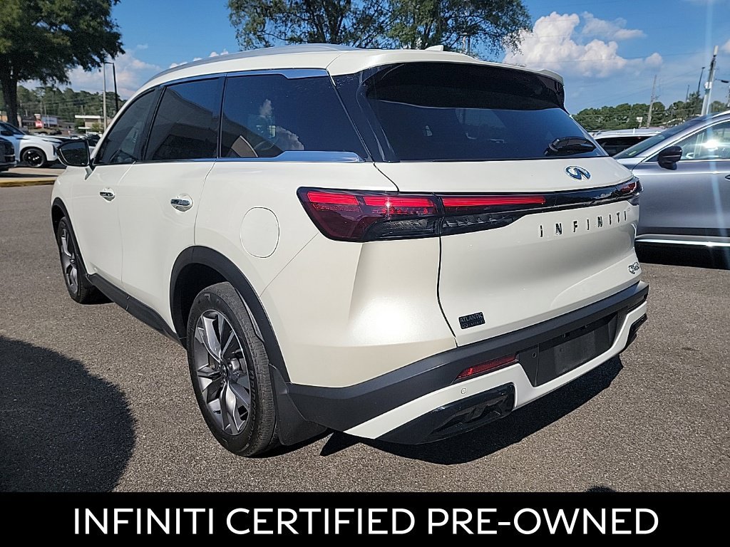 Certified 2024 INFINITI QX60 Luxe w/ Vision Package FWD image 3