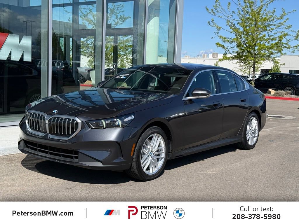 Certified 2025 BMW 530i xDrive AWD/4WD image 1