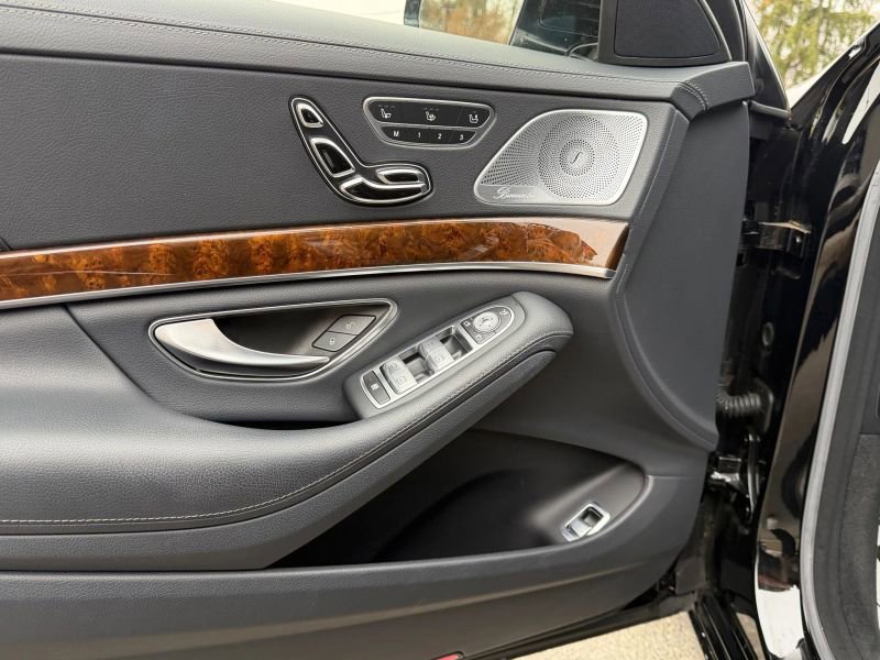 Used 2015 Mercedes-Benz S 550 Sedan image 9