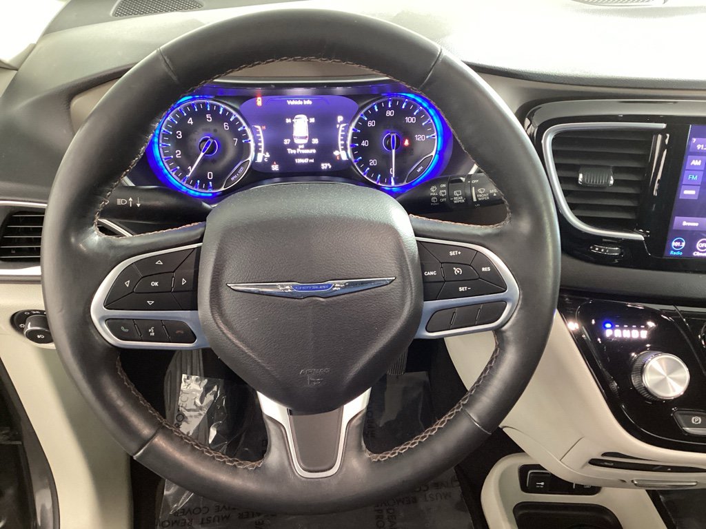 Used 2019 Chrysler Pacifica Touring-L Plus w/ Tire & Wheel Group image 29