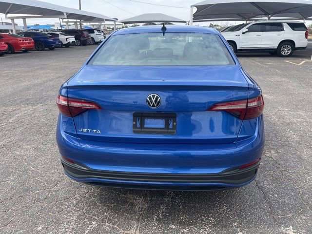 Used 2022 Volkswagen Jetta Sport FWD image 5