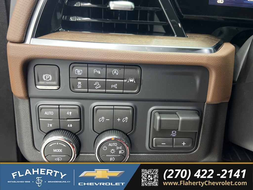New 2026 Chevrolet Suburban High Country AWD/4WD image 25