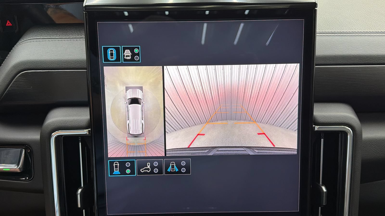 Used 2026 GMC Yukon XL Denali w/ Sun & Power Step Package AWD/4WD image 20