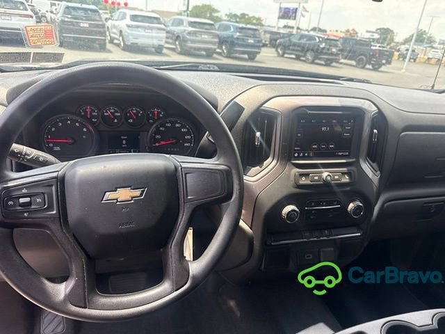 Used 2020 Chevrolet Silverado 1500 Custom w/ Custom Value Package AWD/4WD image 8