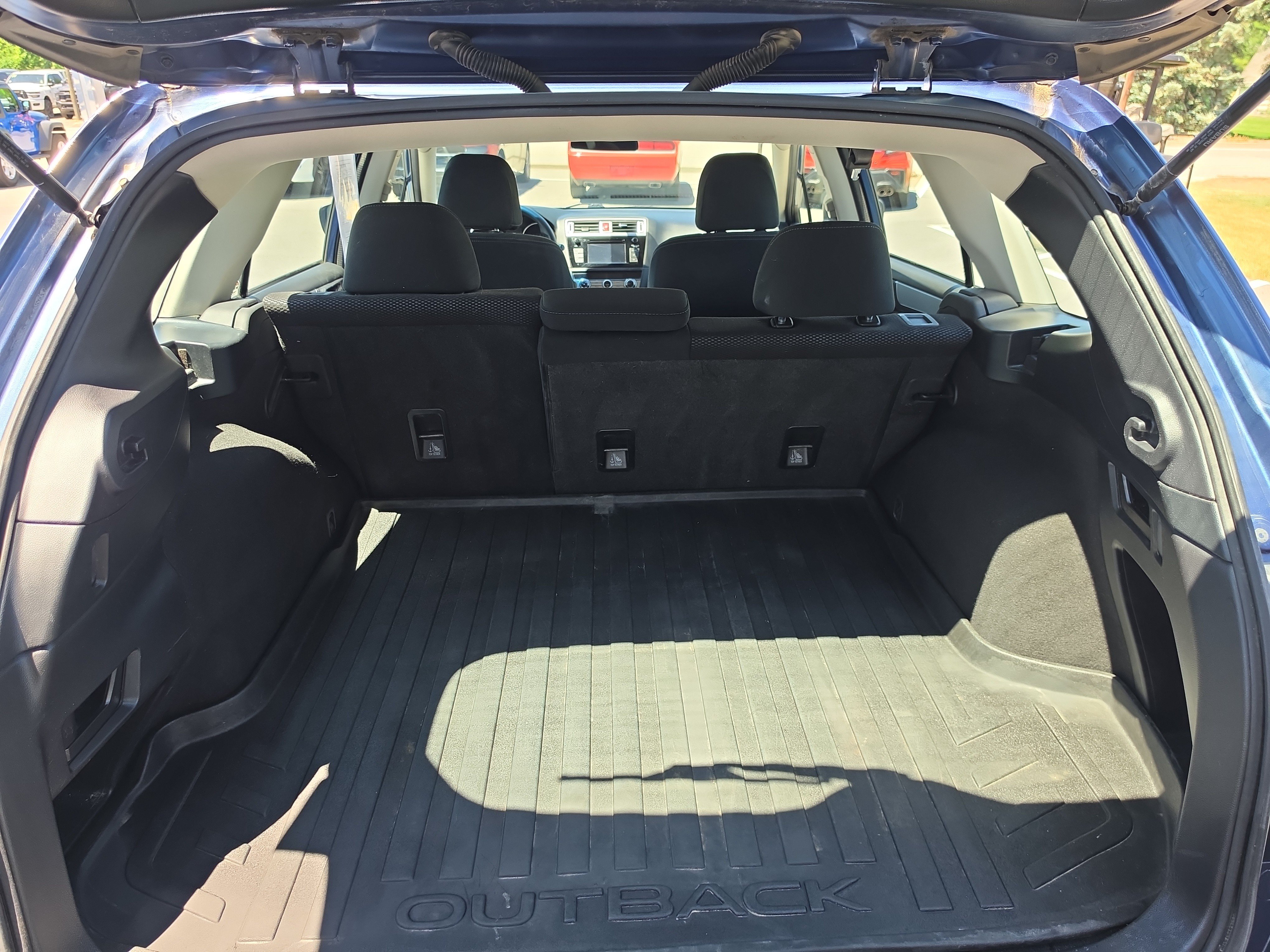 Used 2019 Subaru Outback 2.5i AWD/4WD video 5