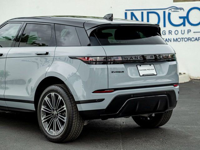Used 2025 Land Rover Range Rover Evoque S image 10