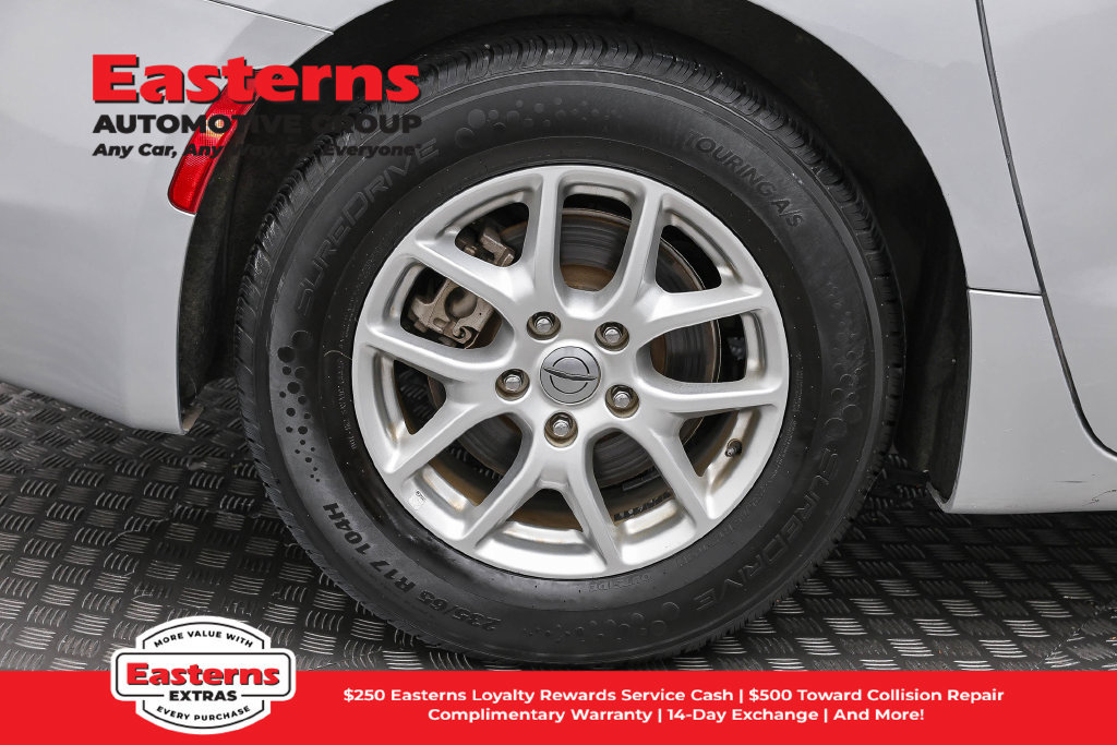 Used 2023 Chrysler Voyager LX FWD image 32