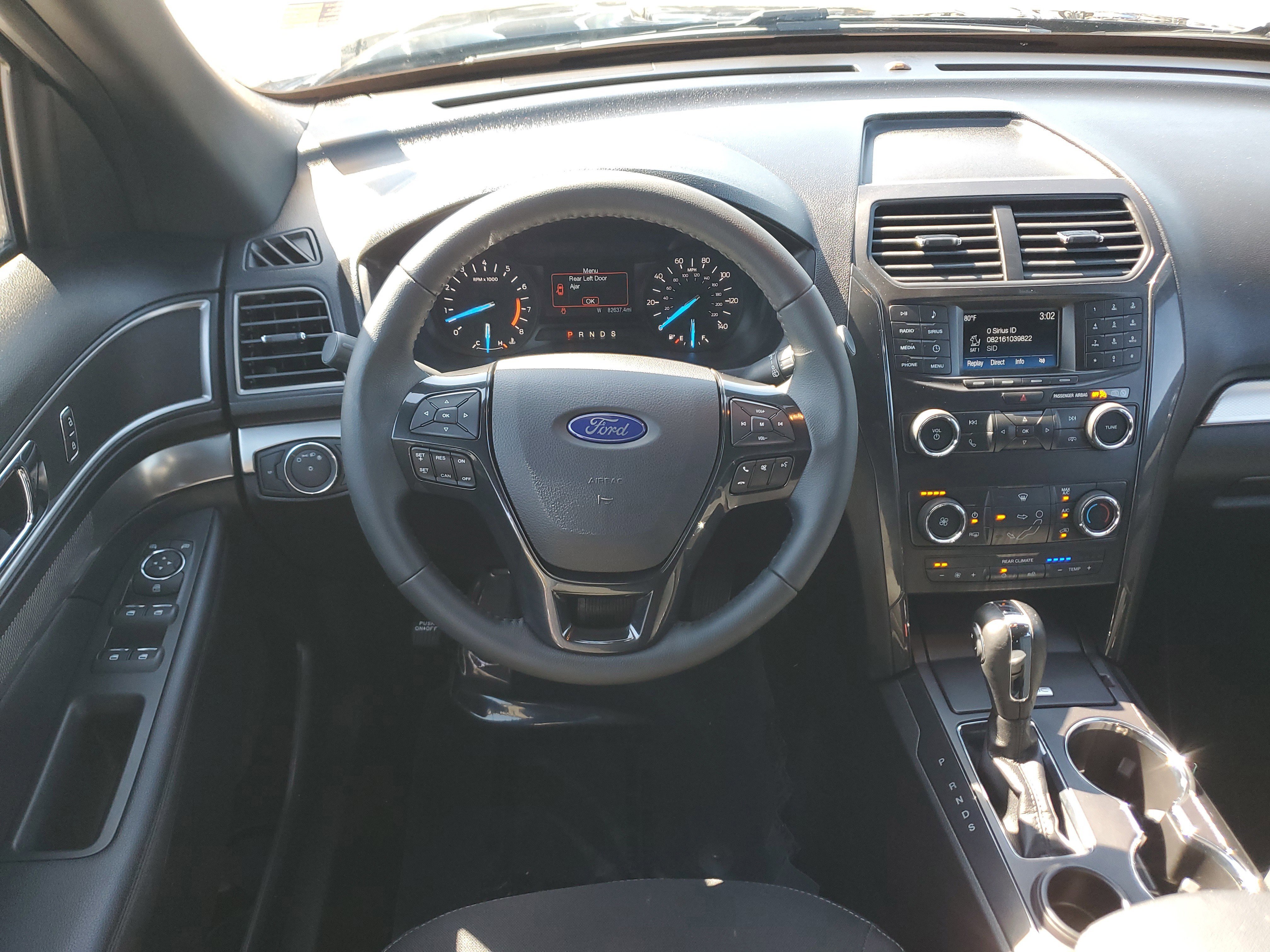Used 2019 Ford Explorer XLT image 15