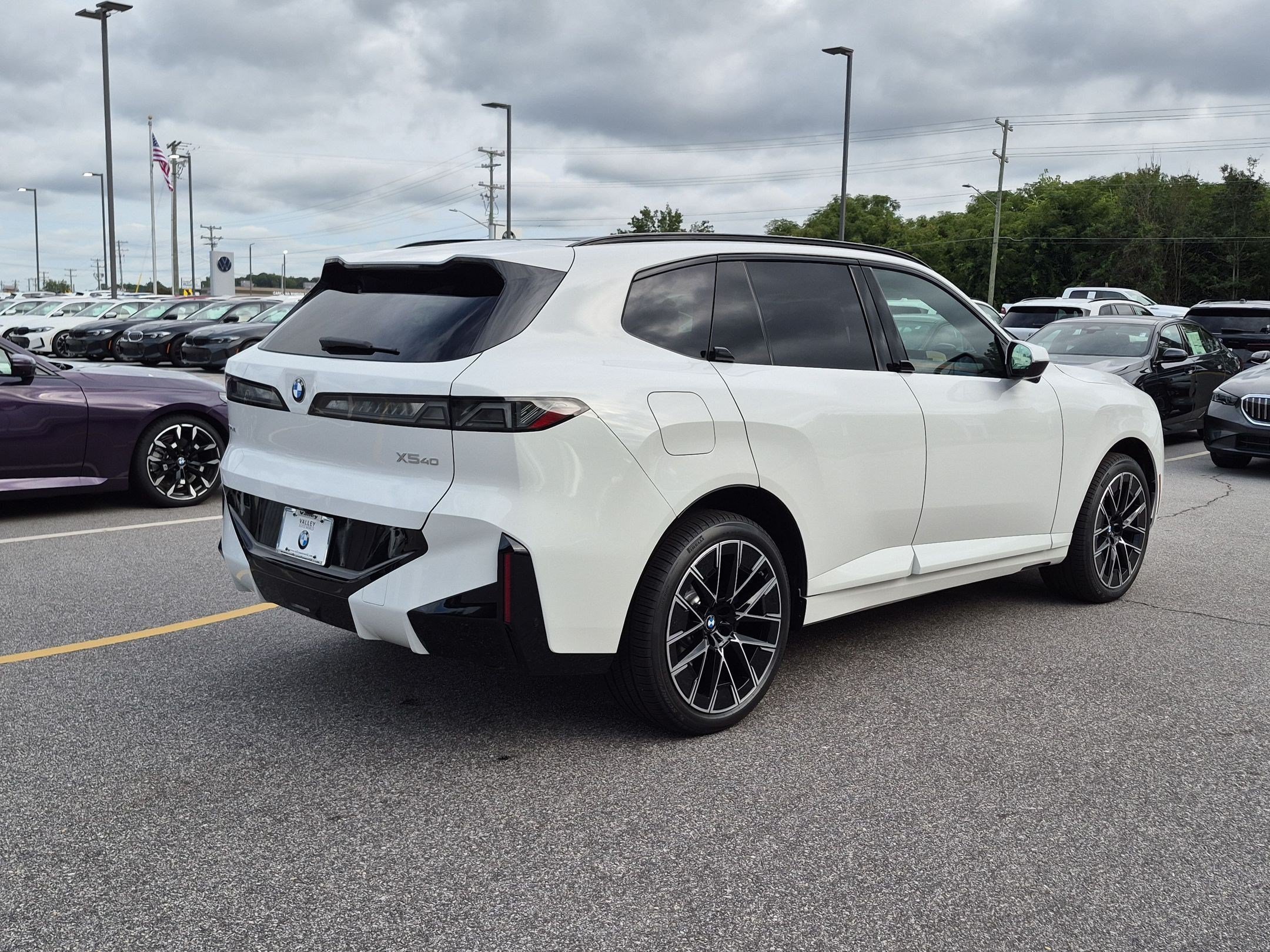 New 2027 BMW X5 xDrive50e w/ M Sport Package AWD/4WD image 3