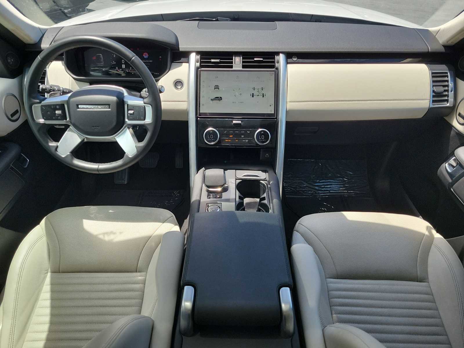 Used 2025 Land Rover Discovery S AWD/4WD image 13
