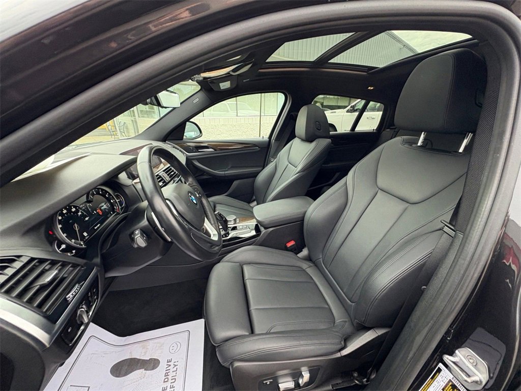 Used 2019 BMW X4 xDrive30i w/ Driving Assistance Package image 28