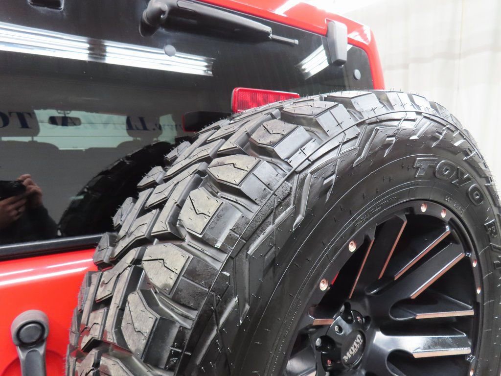 Used 2017 Jeep Wrangler Unlimited Sahara w/ Connectivity Group image 32