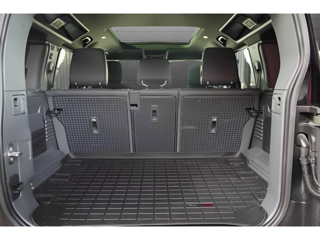 Used 2023 Land Rover Defender 110 X-Dynamic SE image 43
