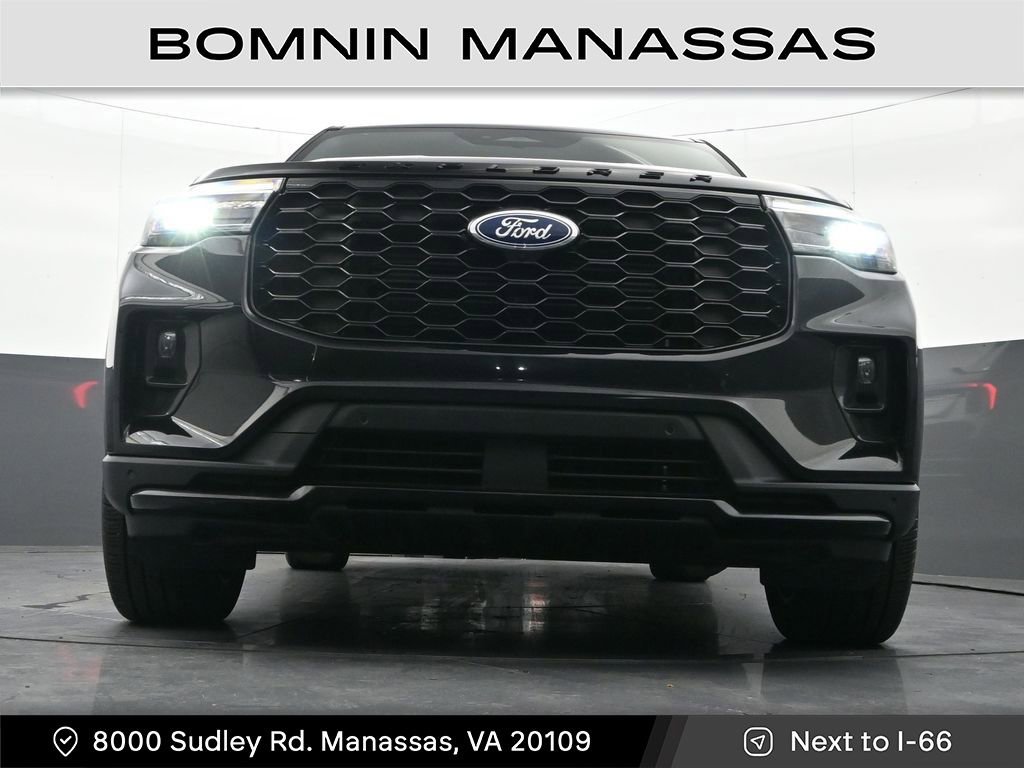 Used 2025 Ford Explorer ST-Line w/ ST-Line Street Pack image 36