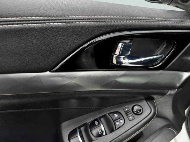 Used 2022 Nissan Maxima SV w/ Floor Mat Group FWD image 18